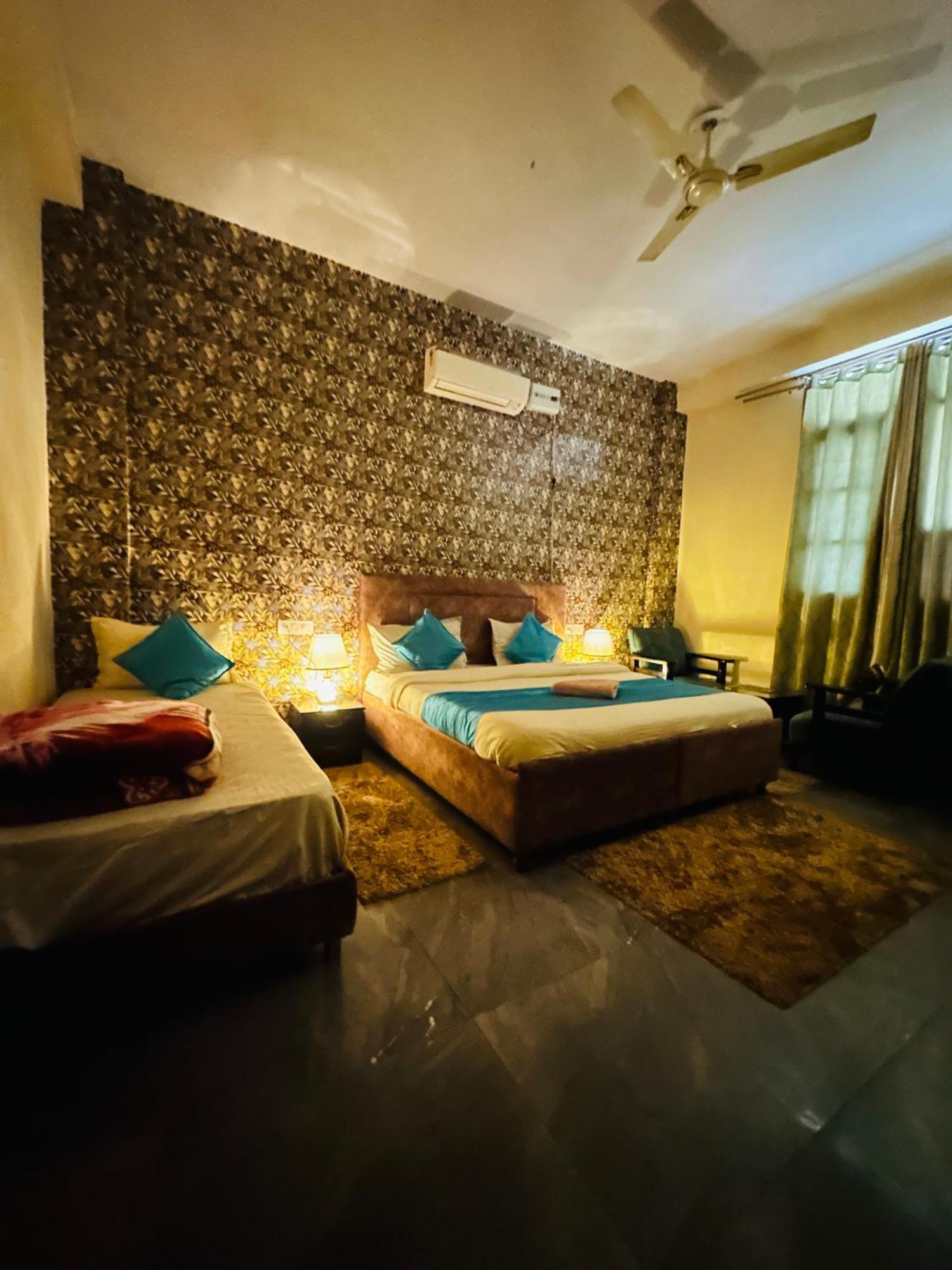 Shivjot Hotel Kharar Exterior foto